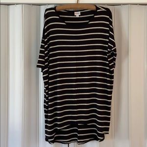 Lularoe Irma top